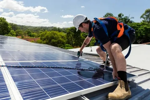 https://www.obrien.com.au/wp-content/uploads/2019/08/electrician-installing-solar-pv-systems-in-castle-hill-2154-768x512.jpg
