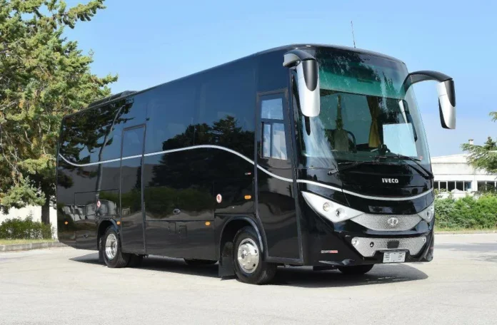 luxury coach hire in Bedfordshire