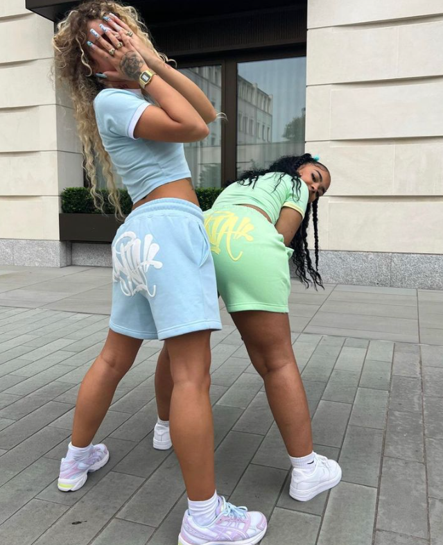 syna world short